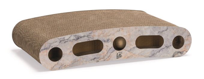 Designed by Lotte Škrabadlo Suvi 46x9x25cm